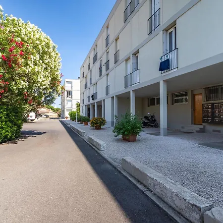 Les Roses Lauriers By Interhome דירה