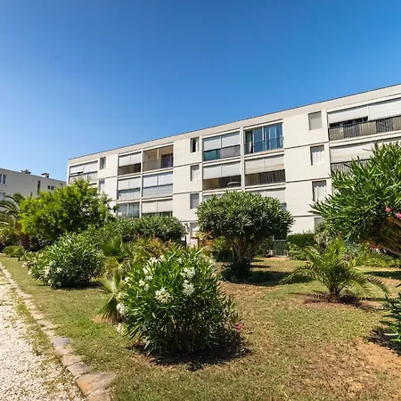 Les Roses Lauriers By Interhome *