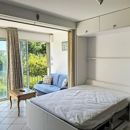 Lägenhet Les Roses Lauriers By Interhome Le Lavandou