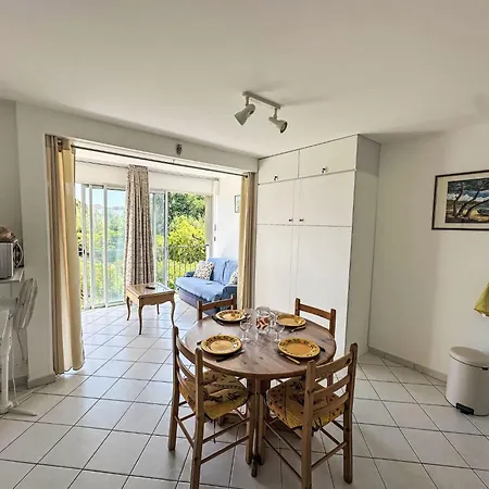 Les Roses Lauriers By Interhome