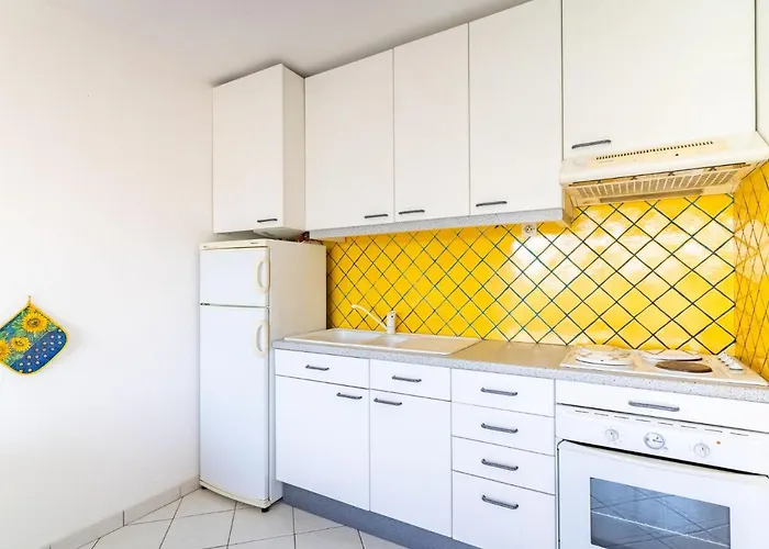 Les Roses Lauriers By Interhome Apartment *