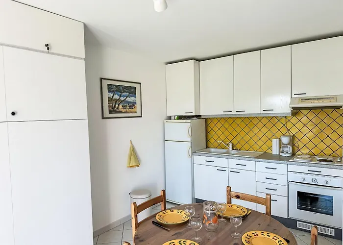 Les Roses Lauriers By Interhome